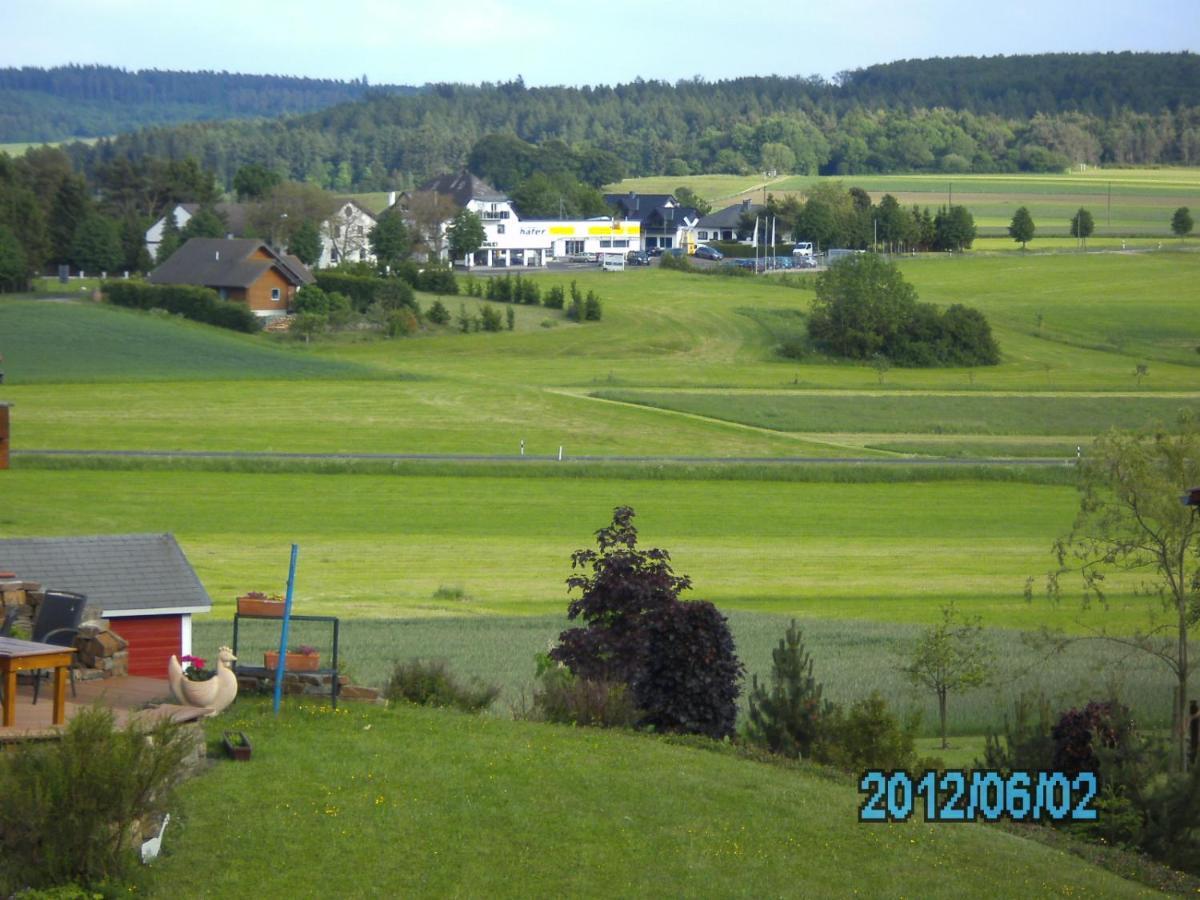 Ferienhaus - Vakantiehuis, Ferienwohnung, 100 qm, Rollmann, 54578 Nohn, Eifel- Nürburgring Nohn  Exterior foto